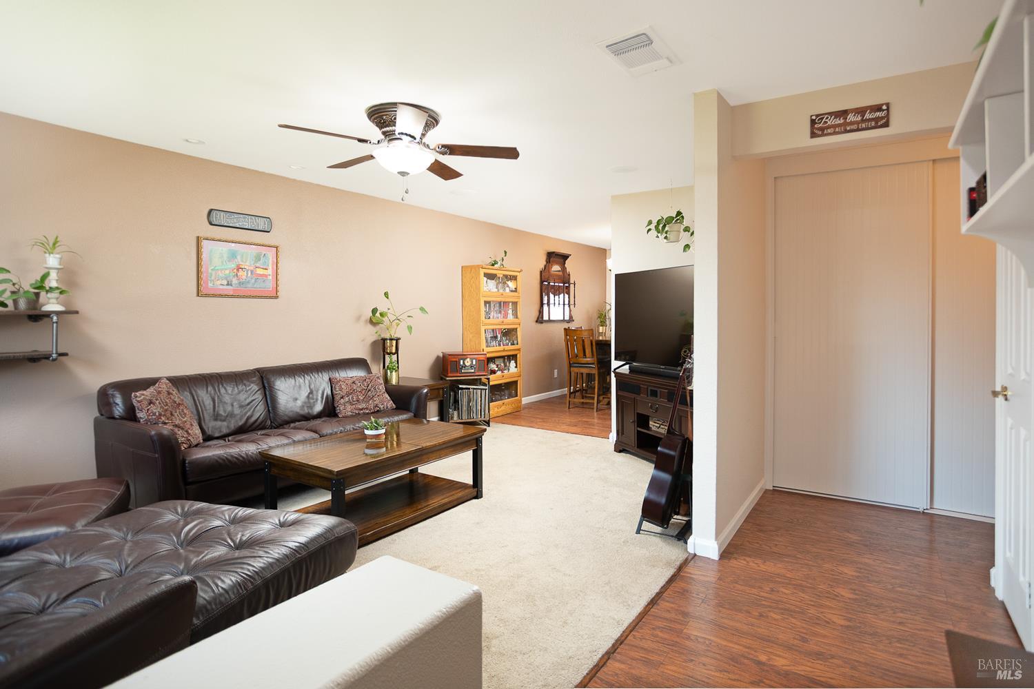 Detail Gallery Image 15 of 67 For 1025 Woodvale Dr, Dixon,  CA 95620 - 4 Beds | 2 Baths