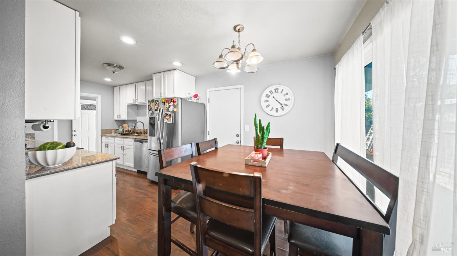 Detail Gallery Image 8 of 45 For 713 San Remo St, Fairfield,  CA 94533 - 4 Beds | 2 Baths