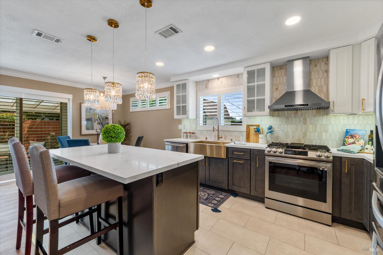 Detail Gallery Image 8 of 24 For 115 Myrtle St, Vacaville,  CA 95688 - 3 Beds | 1 Baths