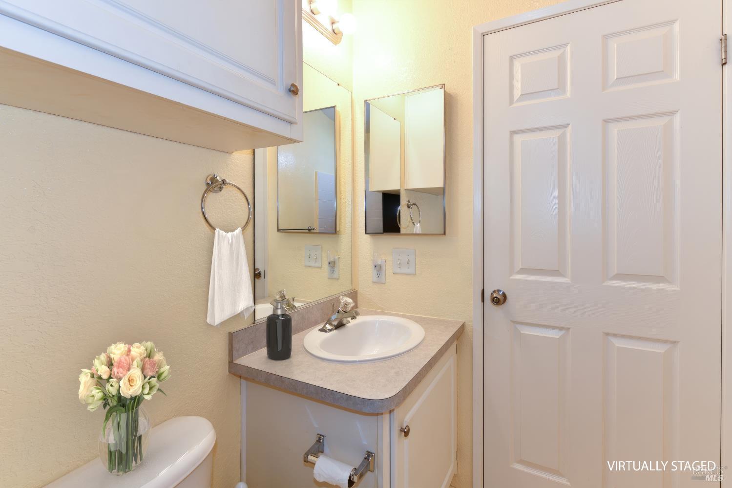Detail Gallery Image 39 of 62 For 84 N Napa Dr, Petaluma,  CA 94954 - 3 Beds | 2 Baths