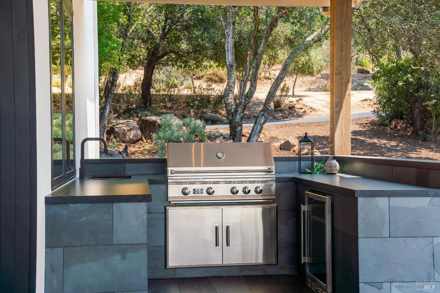 Detail Gallery Image 40 of 99 For 5925 Crystal Dr, Santa Rosa,  CA 95404 - 4 Beds | 4/1 Baths
