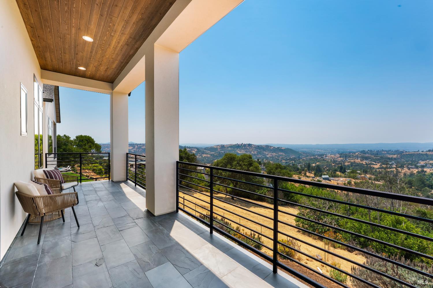 Detail Gallery Image 42 of 99 For 5925 Crystal Dr, Santa Rosa,  CA 95404 - 4 Beds | 4/1 Baths