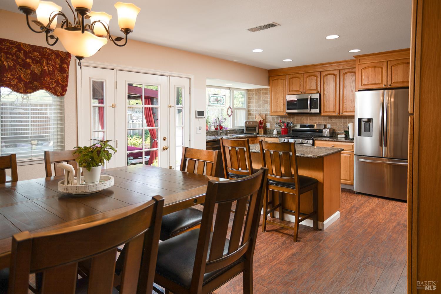 Detail Gallery Image 18 of 67 For 1025 Woodvale Dr, Dixon,  CA 95620 - 4 Beds | 2 Baths