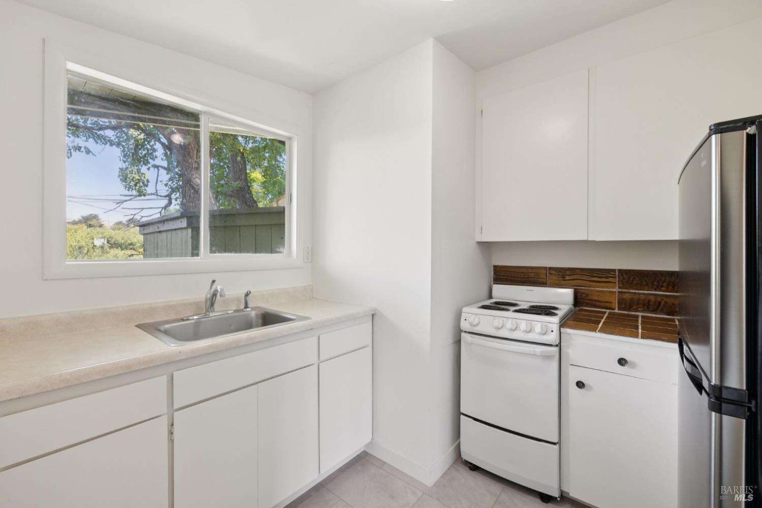 Detail Gallery Image 33 of 50 For 11150 Sir Francis Drake Blvd, Point Reyes Station,  CA 94956 - 3 Beds | 4/1 Baths
