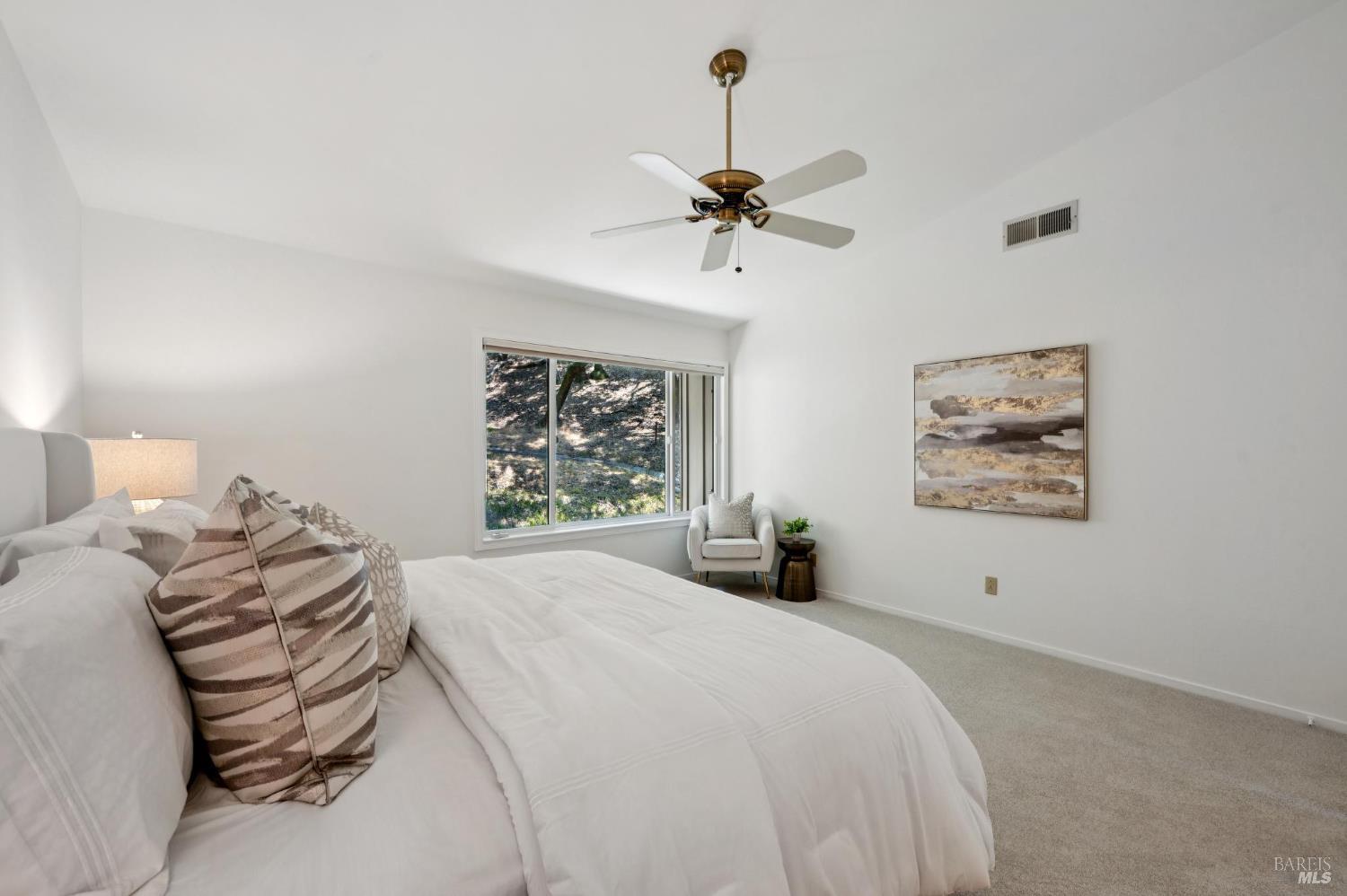 Detail Gallery Image 20 of 53 For 18 Eagle Gap Rd, Novato,  CA 94949 - 4 Beds | 2/1 Baths