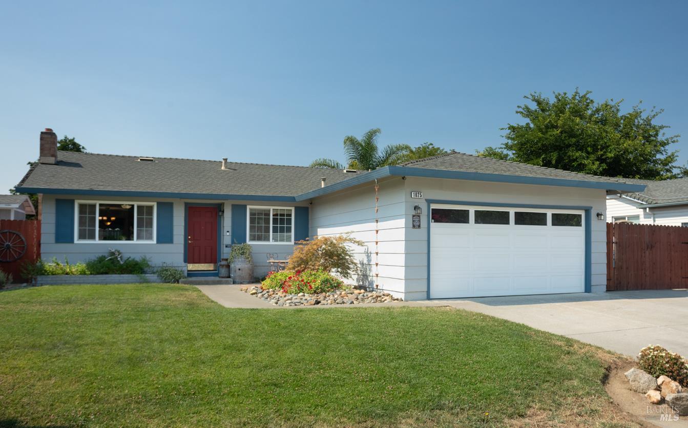 Detail Gallery Image 9 of 67 For 1025 Woodvale Dr, Dixon,  CA 95620 - 4 Beds | 2 Baths