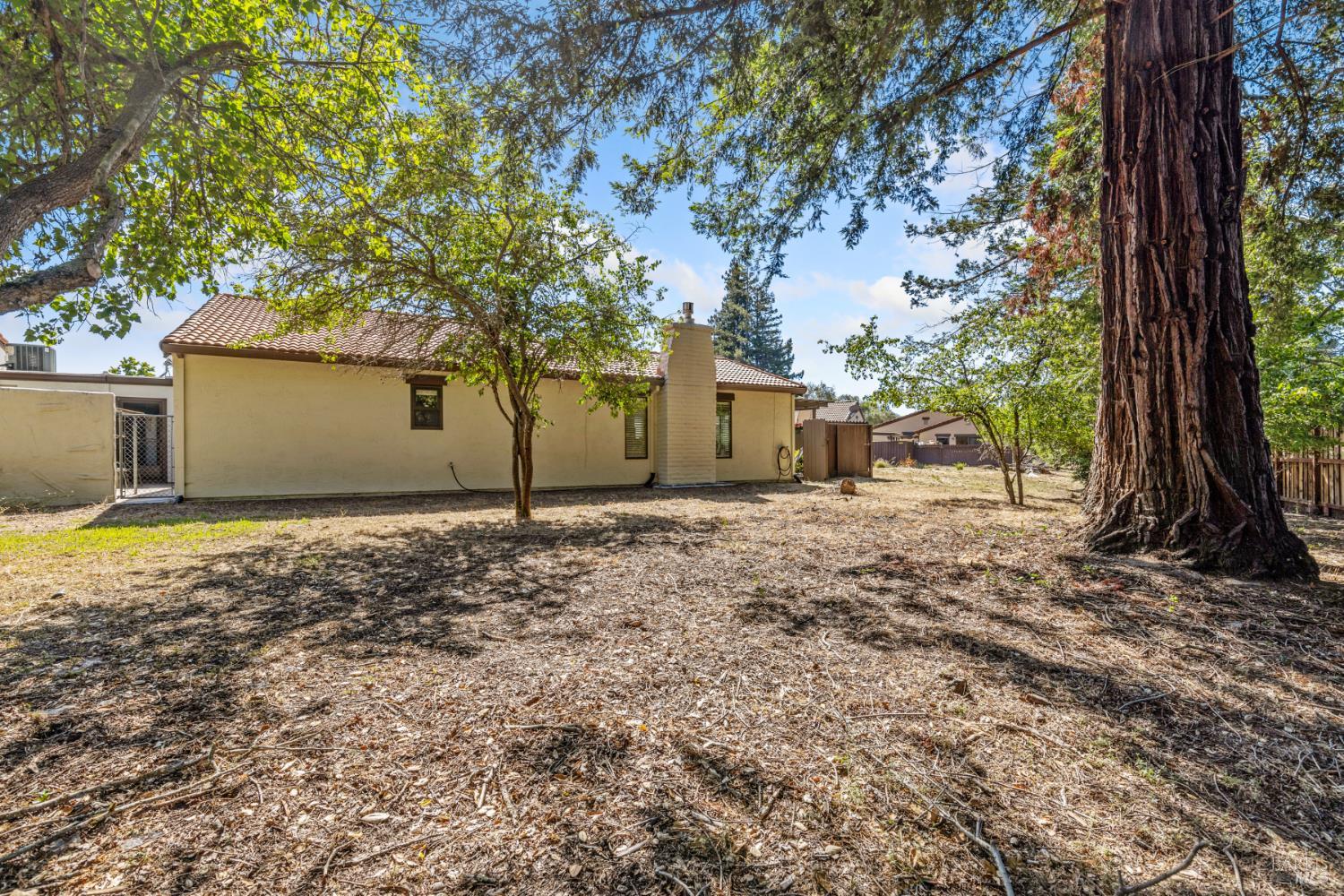 Detail Gallery Image 30 of 42 For 706 Adobe Dr, Santa Rosa,  CA 95404 - 3 Beds | 2 Baths