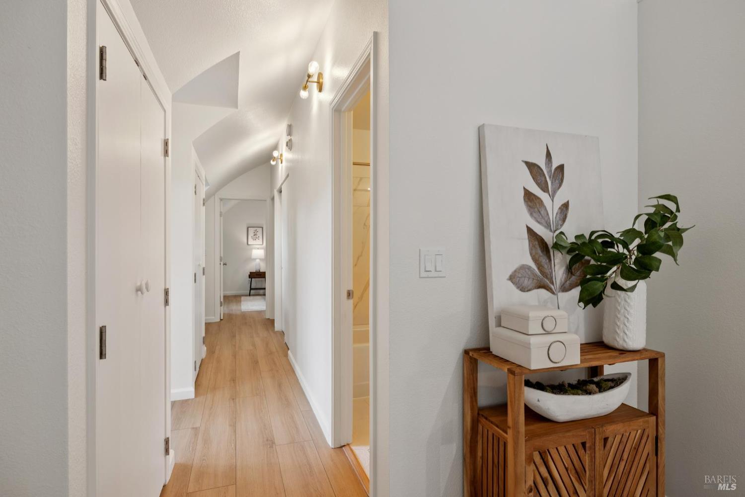 Detail Gallery Image 17 of 50 For 1863 Mountain View Ave, Petaluma,  CA 94952 - 2 Beds | 1 Baths