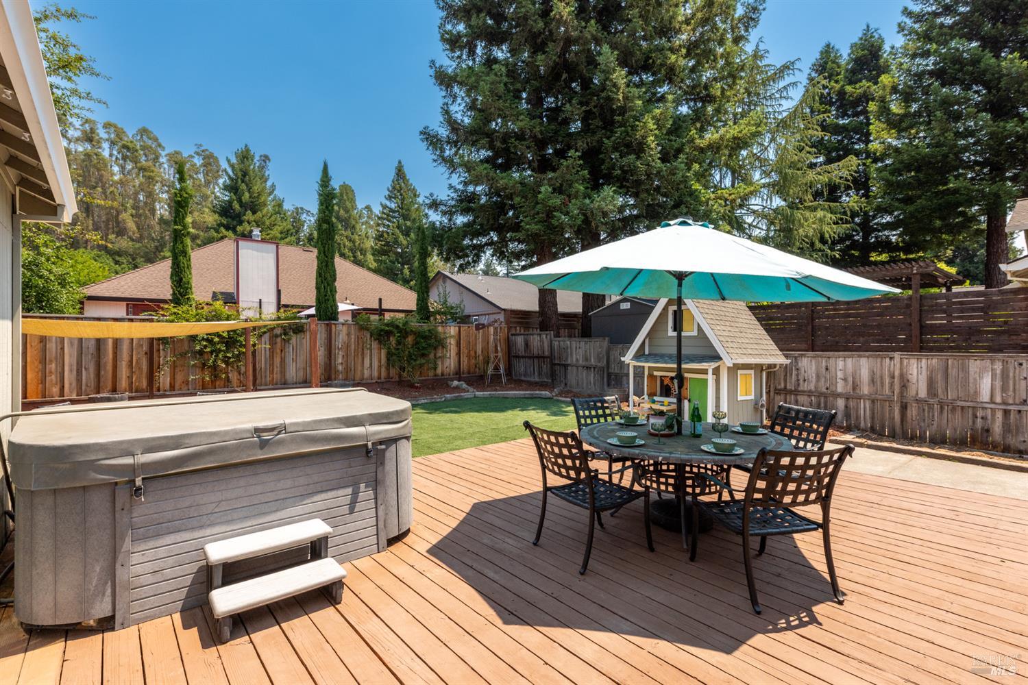 Detail Gallery Image 20 of 26 For 5330 Arnica Way, Santa Rosa,  CA 95403 - 4 Beds | 2 Baths