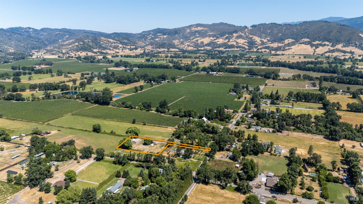 Detail Gallery Image 6 of 7 For 12580 Powerhouse Rd, Potter Valley,  CA 95469 - 3 Beds | 2 Baths
