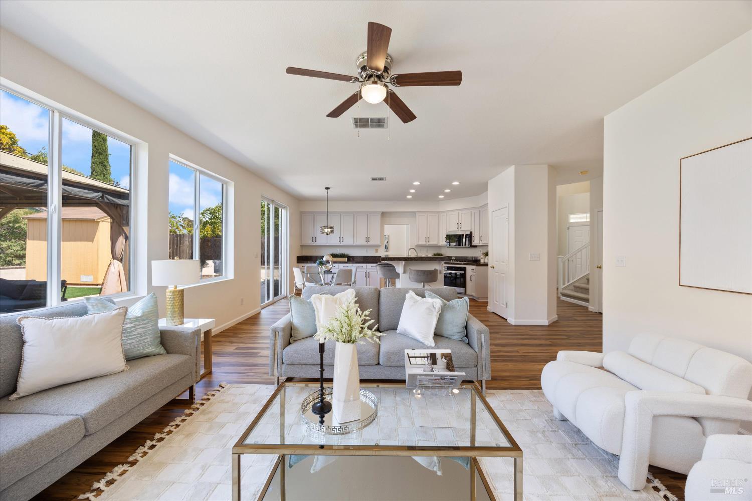 Detail Gallery Image 17 of 56 For 6243 Pebble Beach Dr, Vallejo,  CA 94591 - 4 Beds | 3 Baths