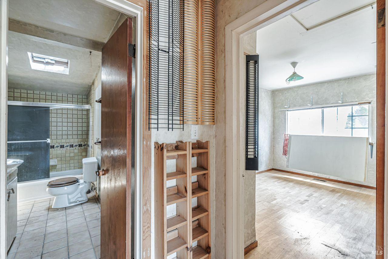 Detail Gallery Image 13 of 43 For 2690 Meier Rd, Sebastopol,  CA 95472 - 2 Beds | 1/1 Baths