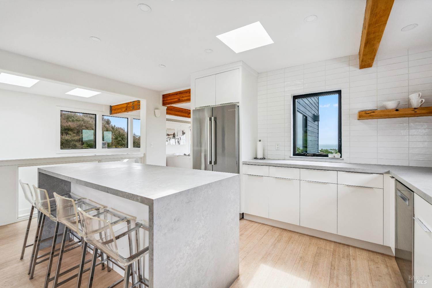 Detail Gallery Image 19 of 46 For 20920 Grebe Ct, Bodega Bay,  CA 94923 - 4 Beds | 3/1 Baths