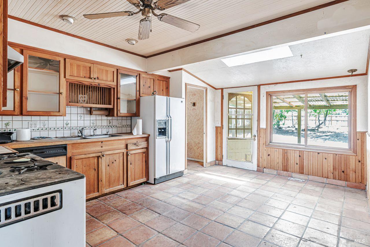 Detail Gallery Image 7 of 43 For 2690 Meier Rd, Sebastopol,  CA 95472 - 2 Beds | 1/1 Baths