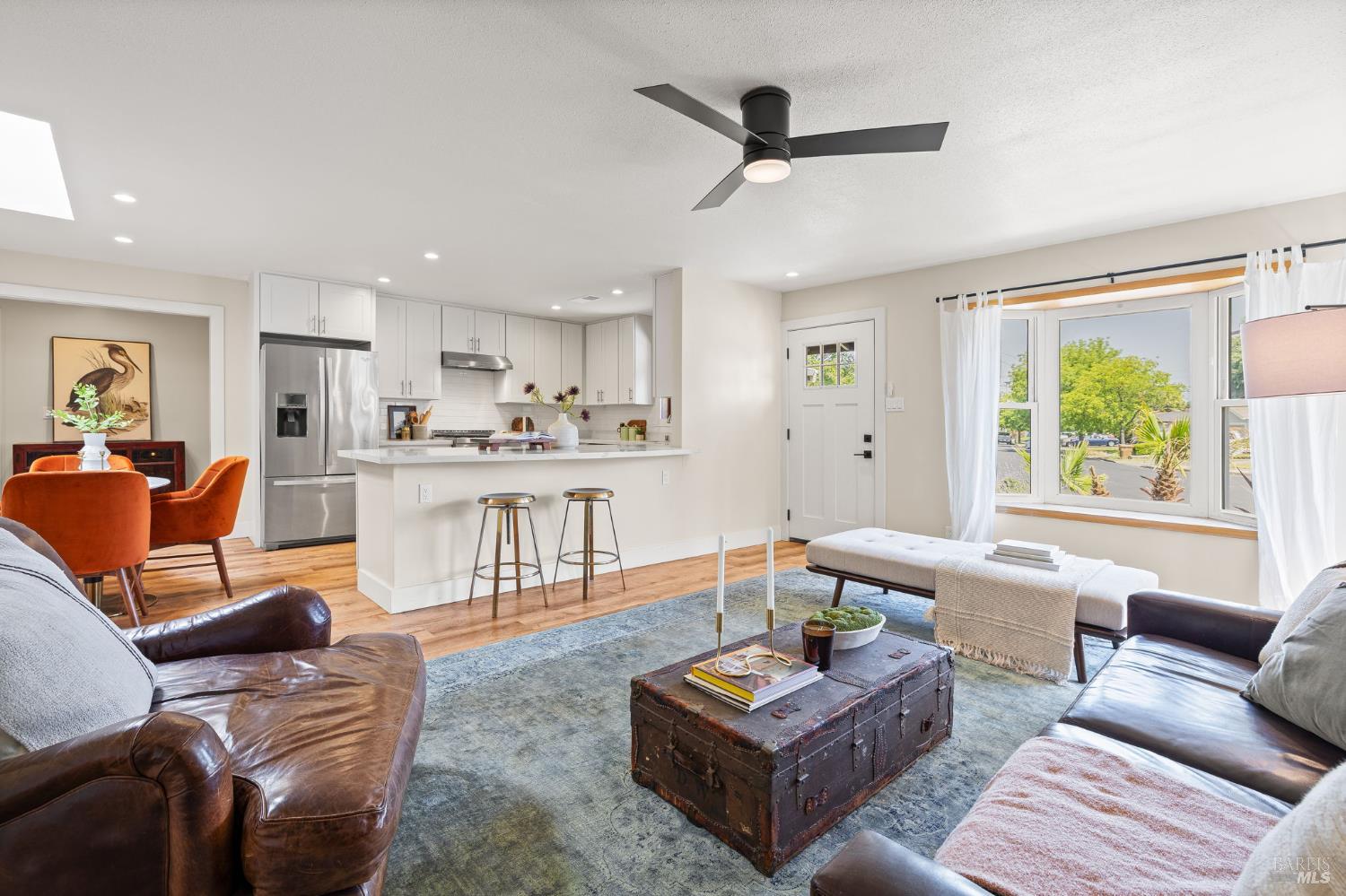 Detail Gallery Image 6 of 47 For 3637 Evergreen Ct, Napa,  CA 94558 - 4 Beds | 1/1 Baths