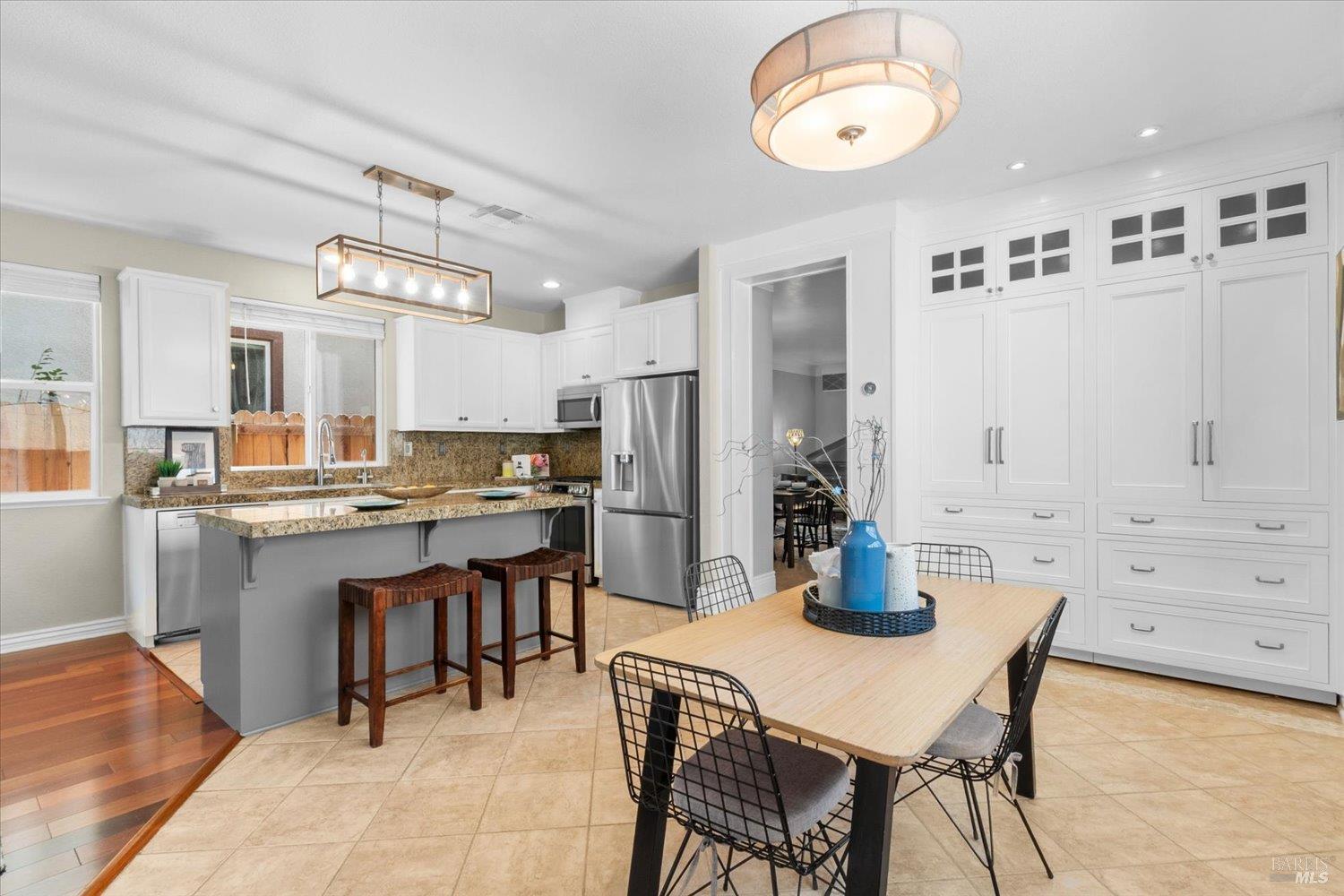 Detail Gallery Image 14 of 34 For 621 Greentree Cir, Fairfield,  CA 94534 - 3 Beds | 2/1 Baths