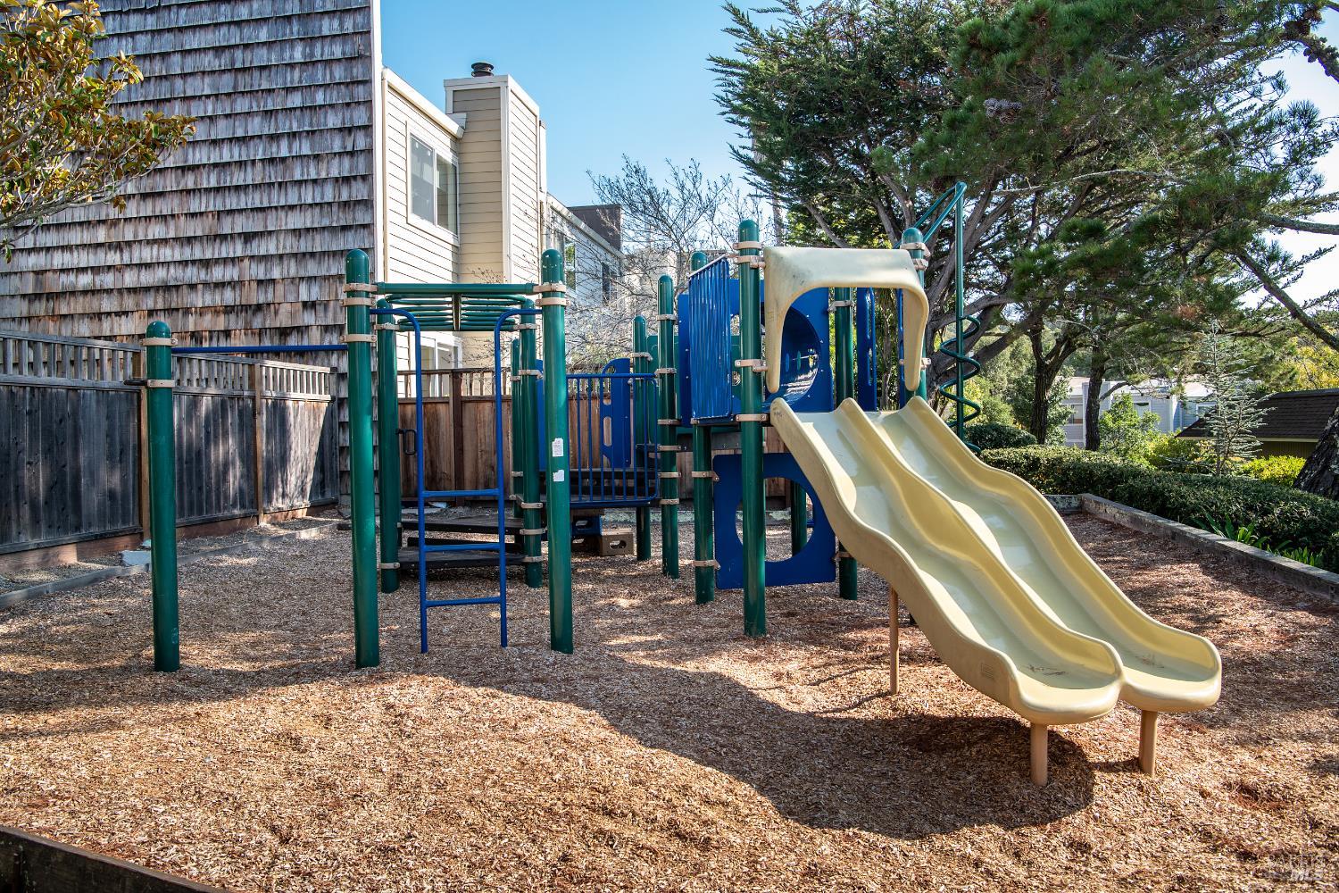 Detail Gallery Image 43 of 67 For 89 Mariner Green Dr, Corte Madera,  CA 94925 - 4 Beds | 2/1 Baths