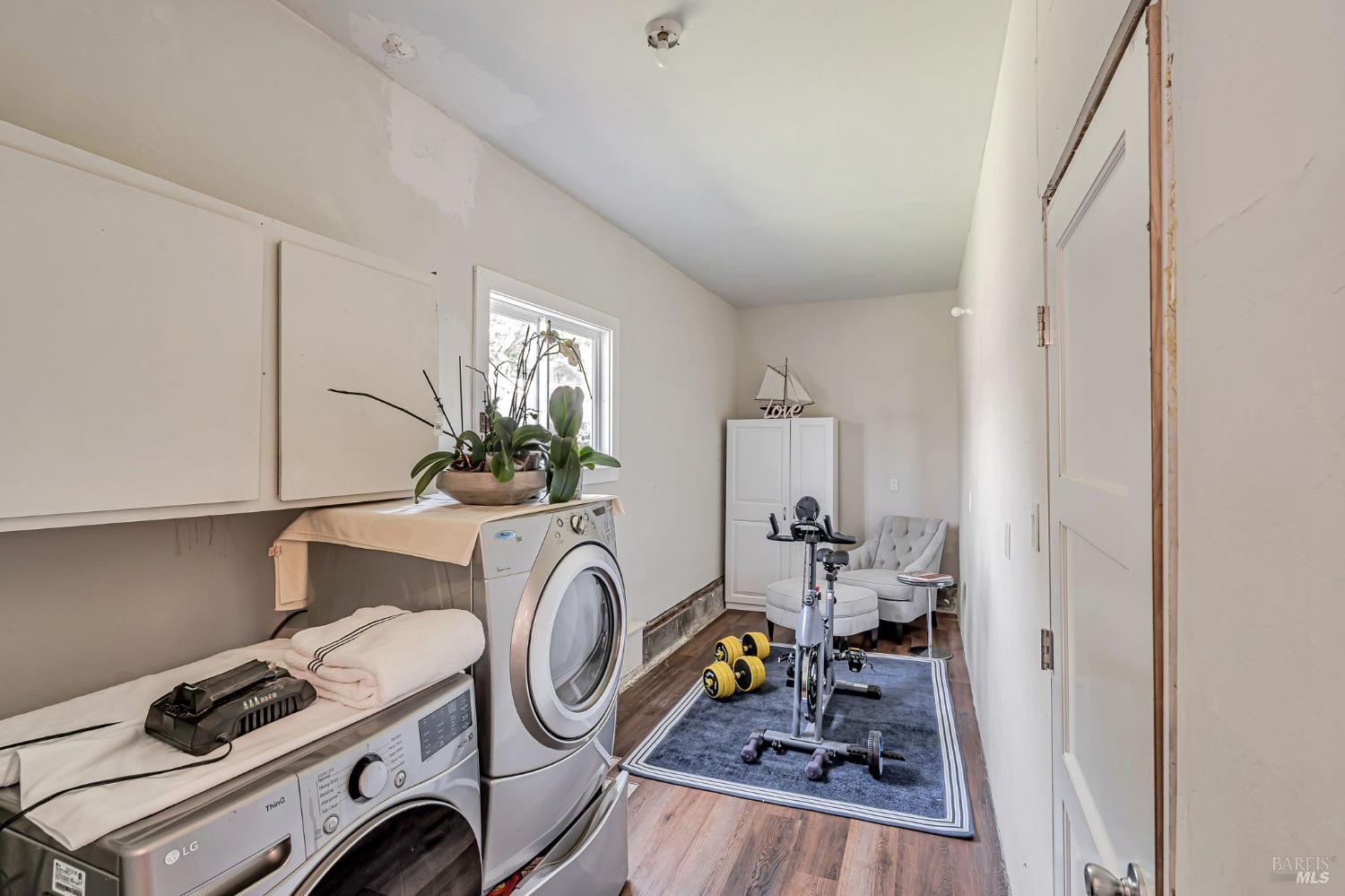 Detail Gallery Image 35 of 40 For 1704 Granada Ct, Petaluma,  CA 94954 - 5 Beds | 2/1 Baths