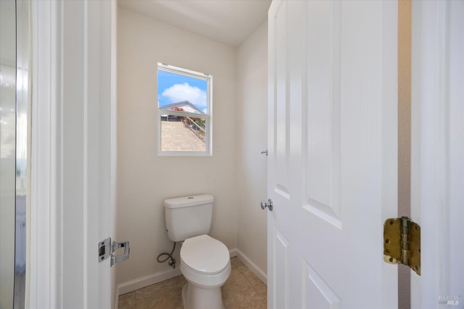 Detail Gallery Image 33 of 56 For 6243 Pebble Beach Dr, Vallejo,  CA 94591 - 4 Beds | 3 Baths
