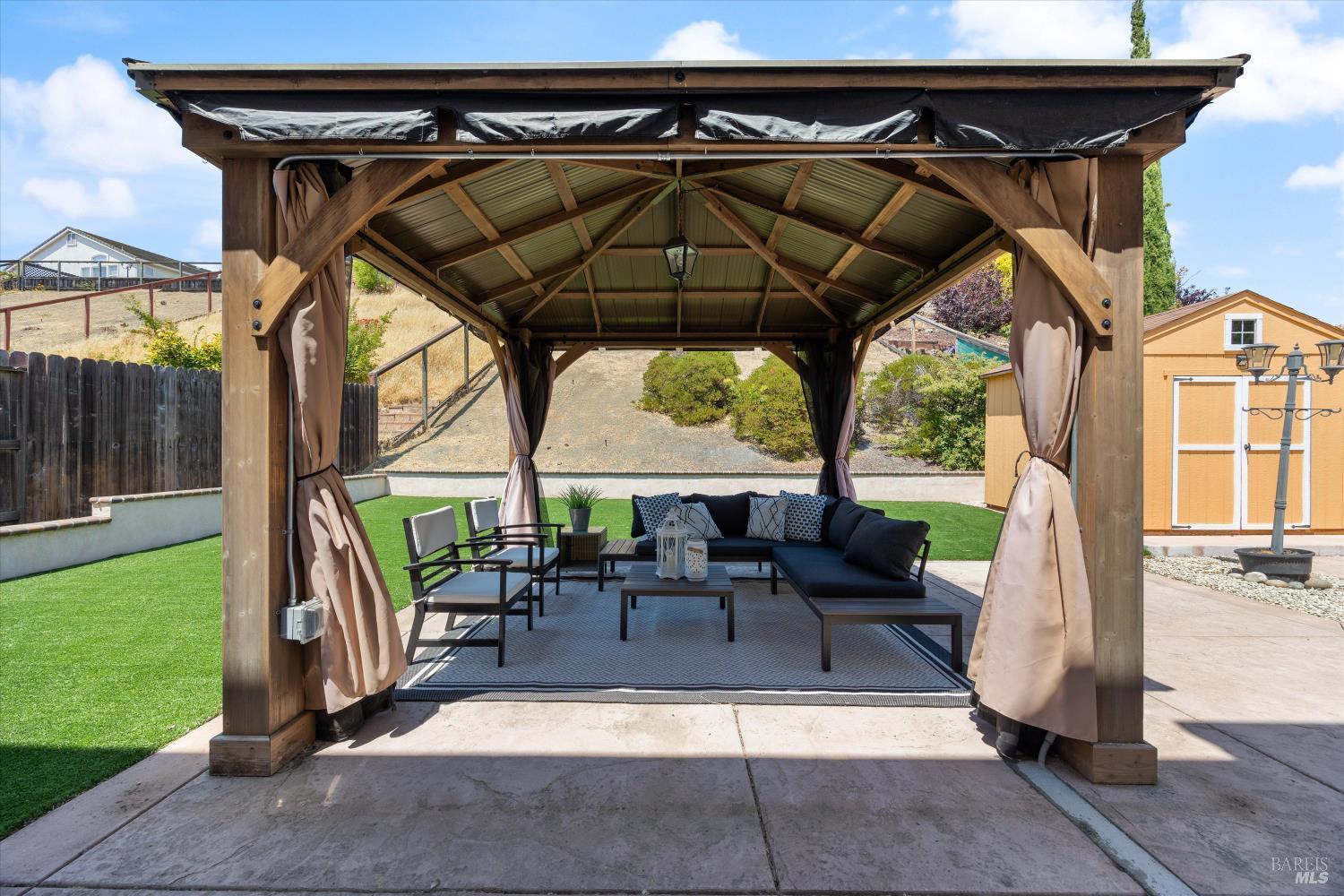 Detail Gallery Image 44 of 56 For 6243 Pebble Beach Dr, Vallejo,  CA 94591 - 4 Beds | 3 Baths