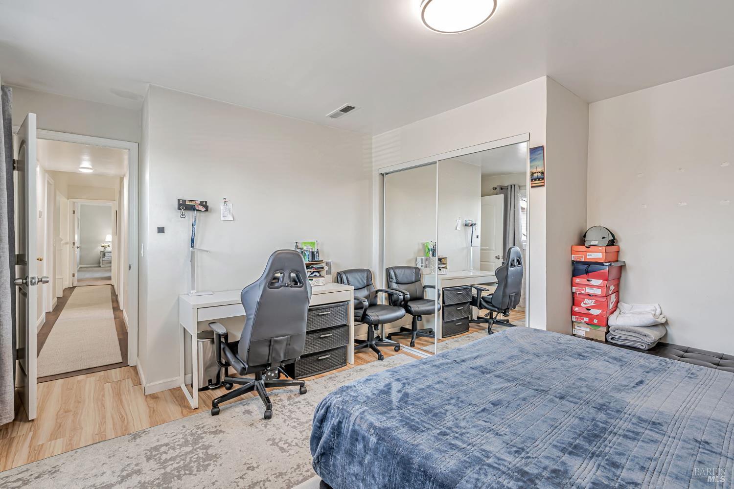 Detail Gallery Image 27 of 40 For 1704 Granada Ct, Petaluma,  CA 94954 - 5 Beds | 2/1 Baths