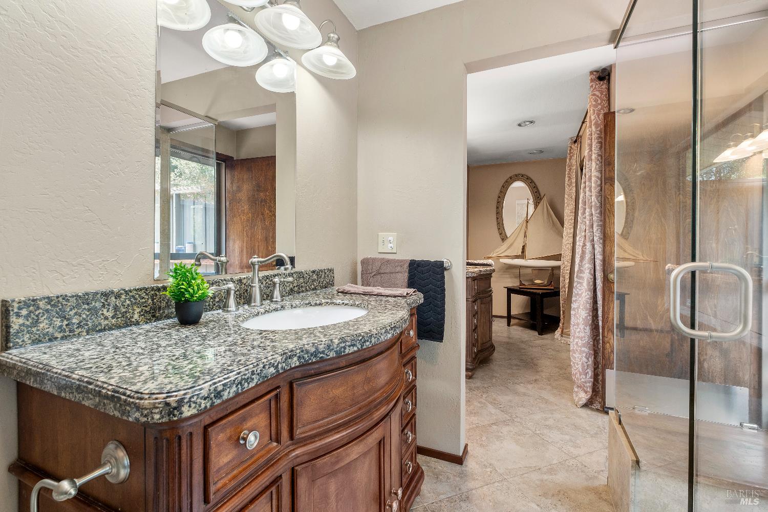 Detail Gallery Image 11 of 22 For 607 Bugeia Ln, Novato,  CA 94945 - 5 Beds | 3 Baths