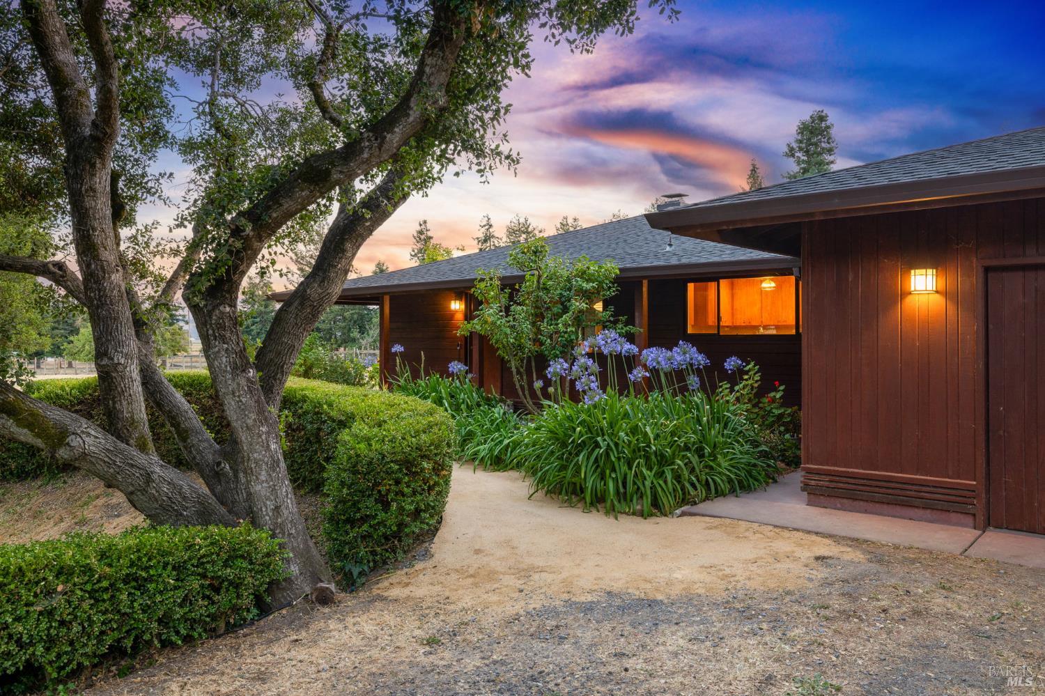 Detail Gallery Image 2 of 44 For 249 Orchard Ln, Penngrove,  CA 94951 - 3 Beds | 2 Baths