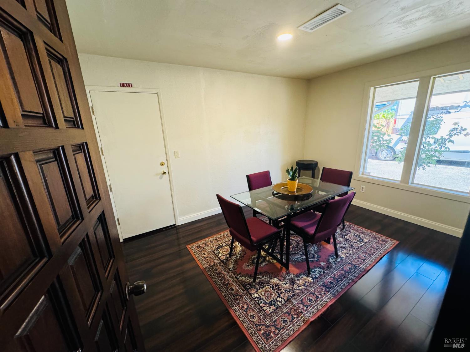 Detail Gallery Image 5 of 8 For 707 Tuolumne St, Vallejo,  CA 94590 - – Beds | – Baths