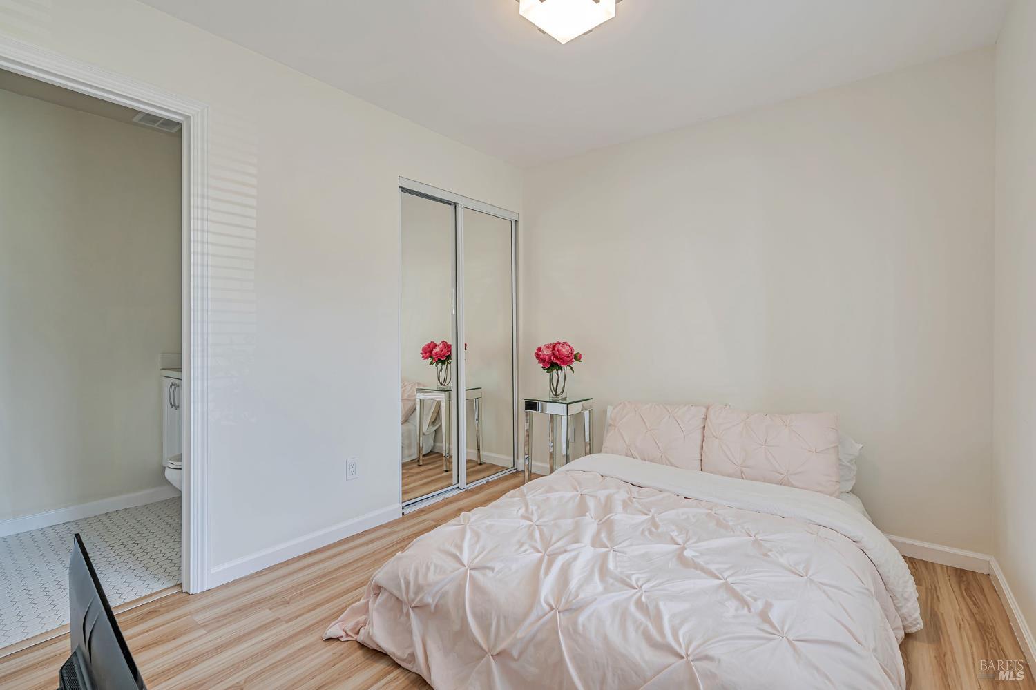 Detail Gallery Image 16 of 40 For 1704 Granada Ct, Petaluma,  CA 94954 - 5 Beds | 2/1 Baths