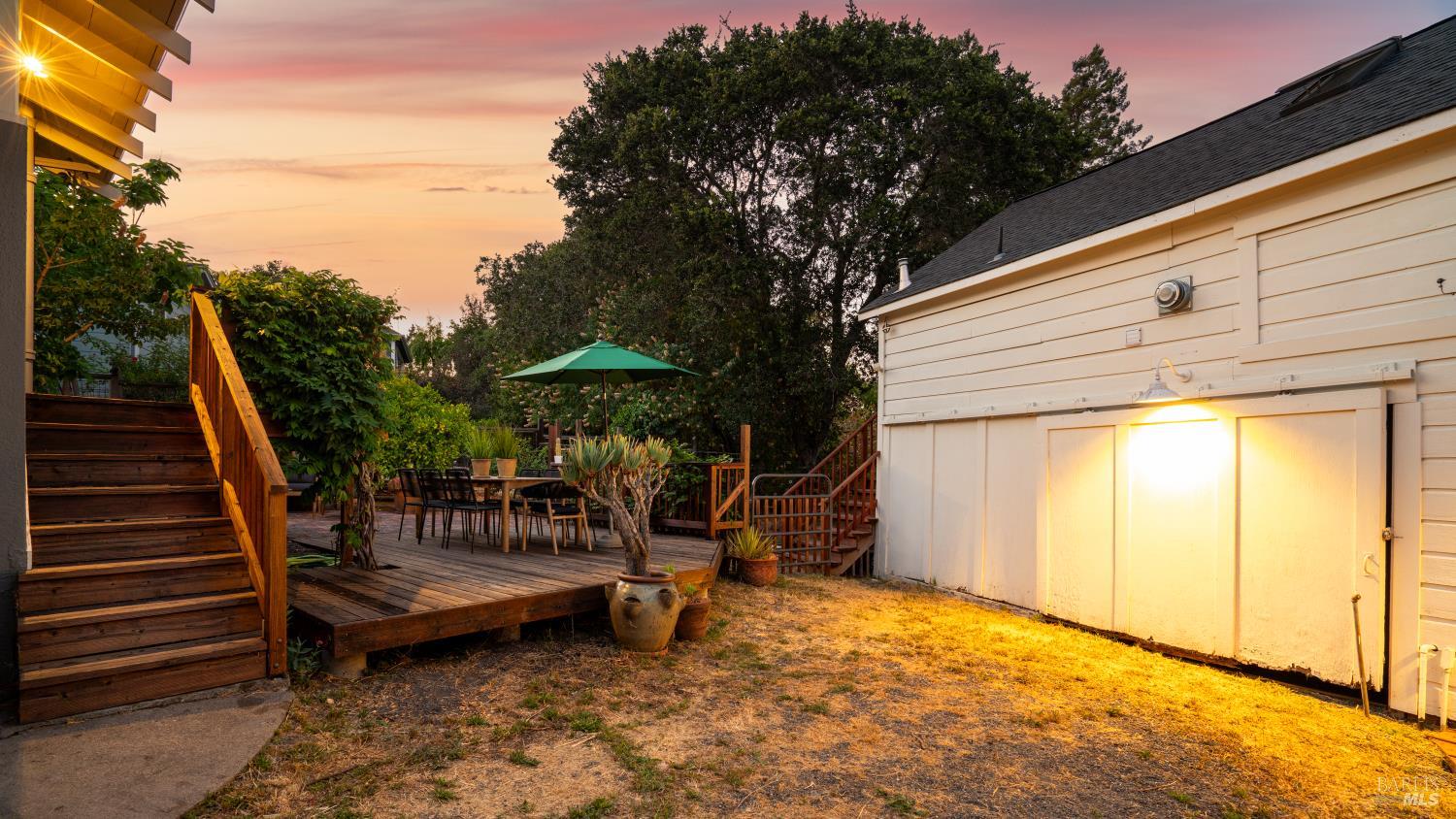 Detail Gallery Image 6 of 64 For 306 Howard St, Petaluma,  CA 94952 - 2 Beds | 1/1 Baths
