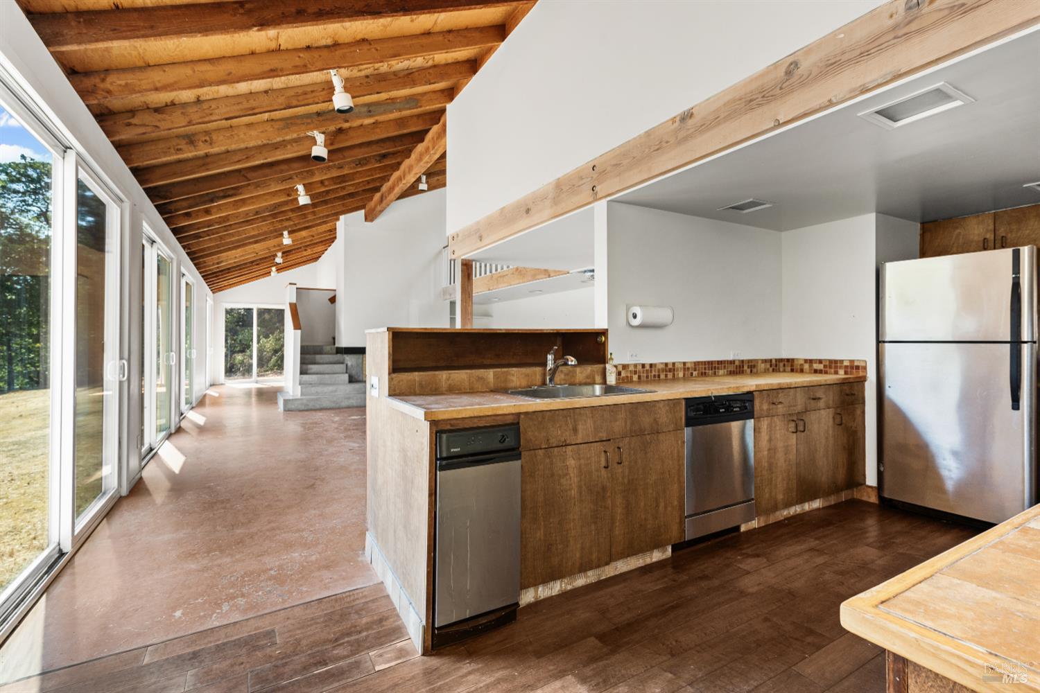 Detail Gallery Image 8 of 24 For 510 Wall Rd, Napa,  CA 94558 - 3 Beds | 2 Baths