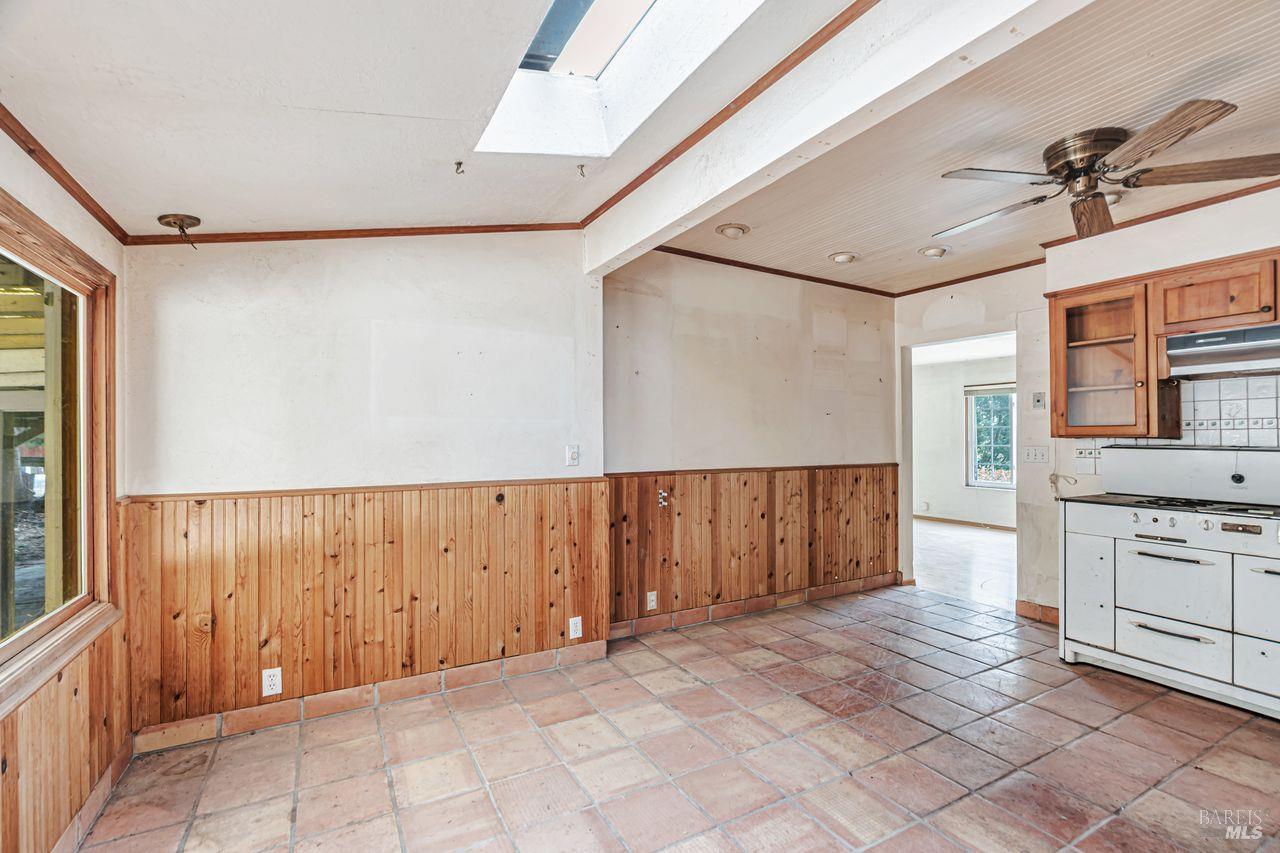 Detail Gallery Image 10 of 43 For 2690 Meier Rd, Sebastopol,  CA 95472 - 2 Beds | 1/1 Baths