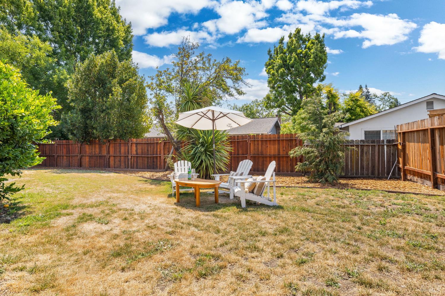 Detail Gallery Image 25 of 47 For 3637 Evergreen Ct, Napa,  CA 94558 - 4 Beds | 1/1 Baths