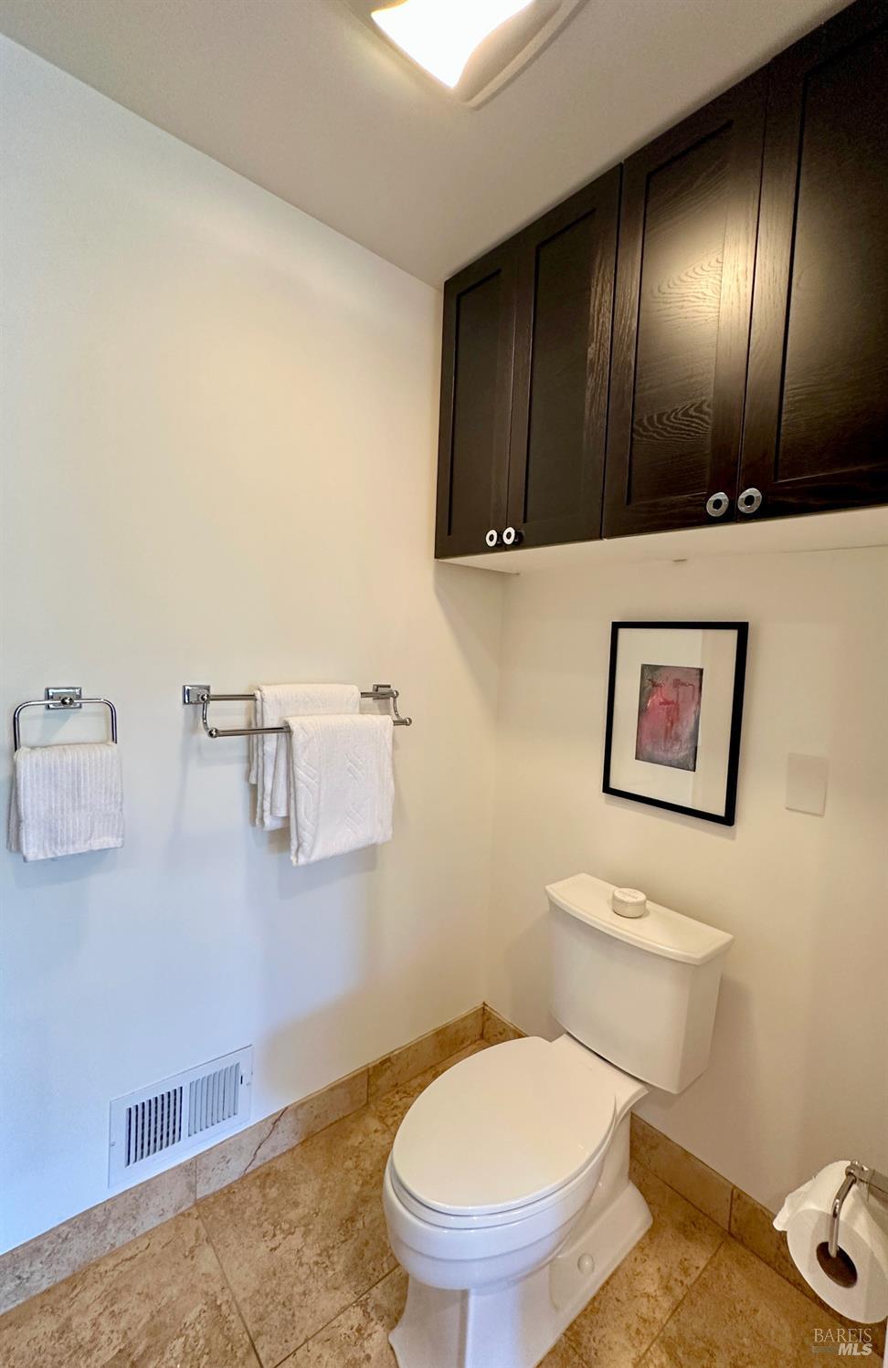 Detail Gallery Image 25 of 67 For 89 Mariner Green Dr, Corte Madera,  CA 94925 - 4 Beds | 2/1 Baths