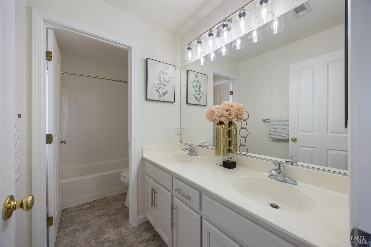 Detail Gallery Image 37 of 56 For 6243 Pebble Beach Dr, Vallejo,  CA 94591 - 4 Beds | 3 Baths