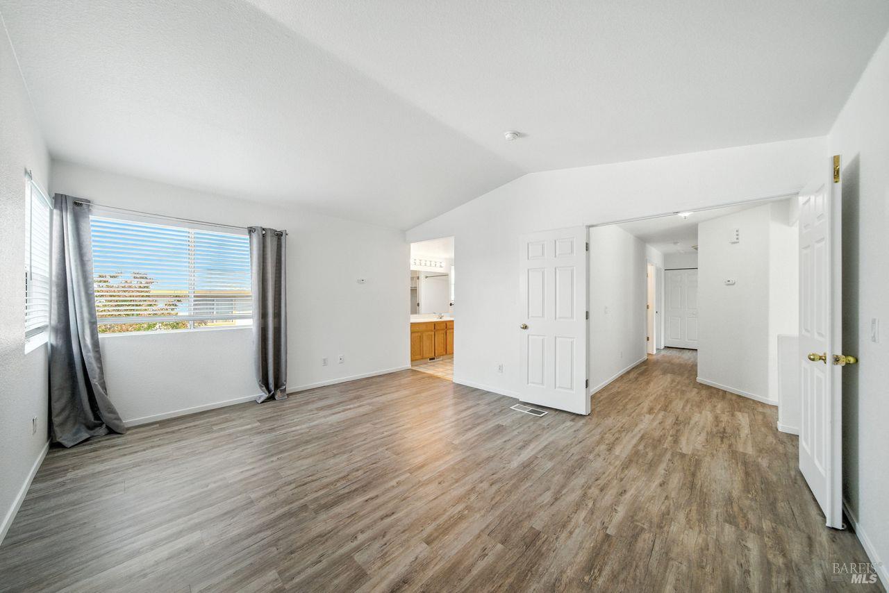 Detail Gallery Image 13 of 22 For 2335 Turquoise Way, Santa Rosa,  CA 95404 - 4 Beds | 2/1 Baths