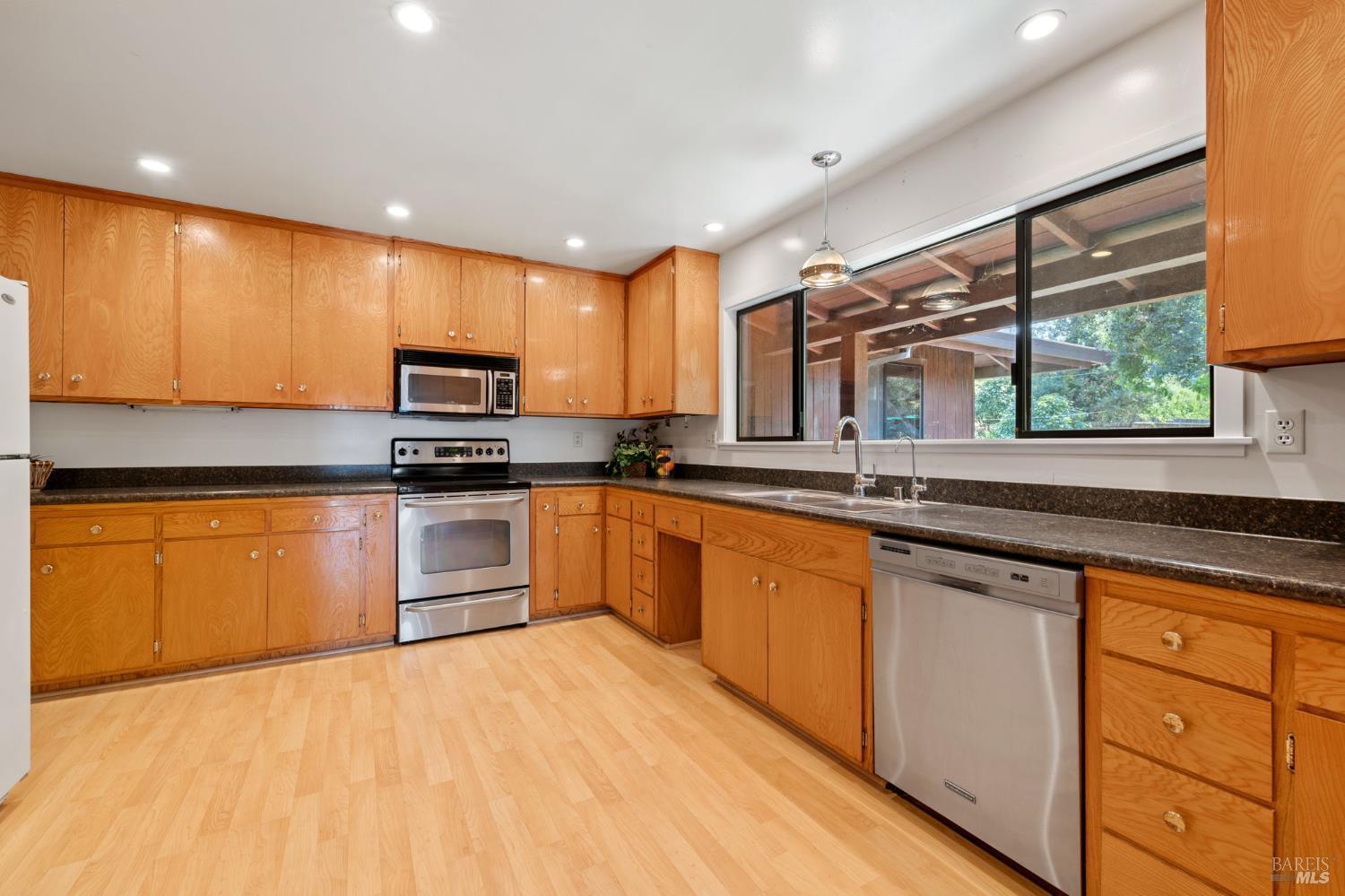 Detail Gallery Image 18 of 44 For 249 Orchard Ln, Penngrove,  CA 94951 - 3 Beds | 2 Baths