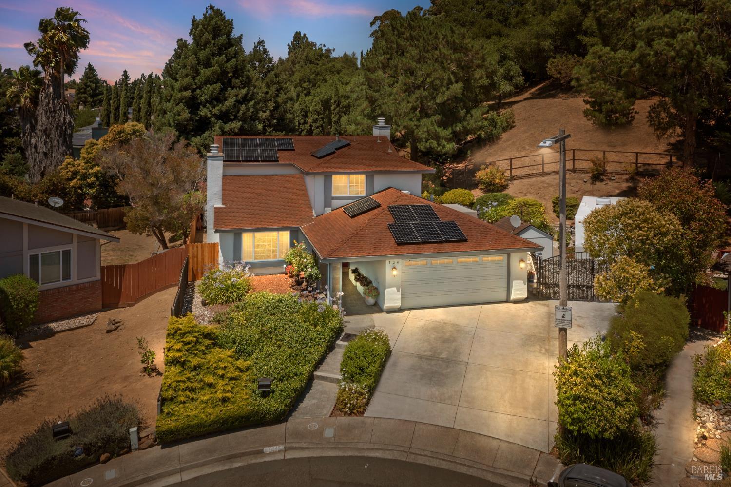 Detail Gallery Image 1 of 52 For 124 Hydrangea Ct, Vallejo,  CA 94591 - 4 Beds | 2/1 Baths