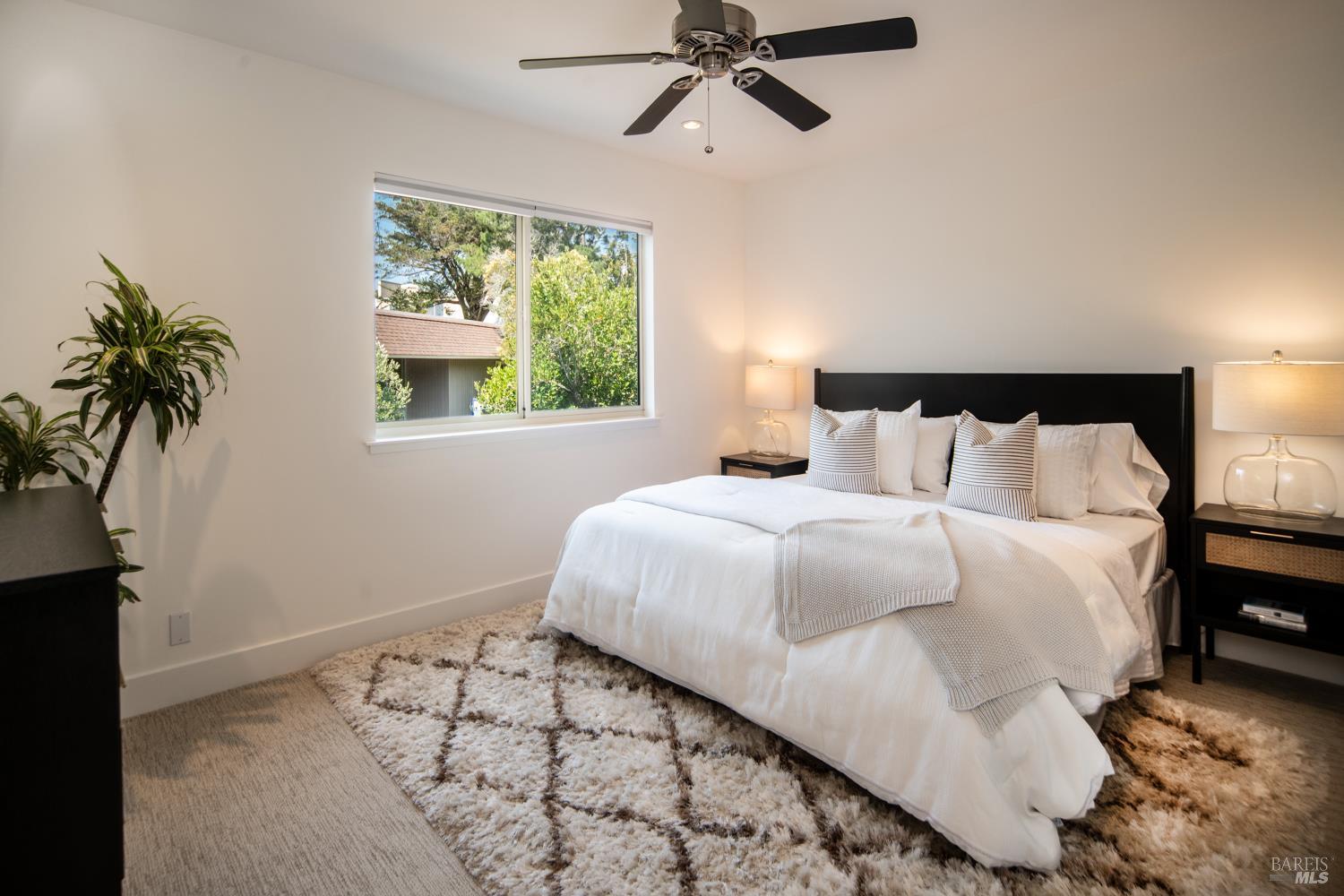 Detail Gallery Image 20 of 67 For 89 Mariner Green Dr, Corte Madera,  CA 94925 - 4 Beds | 2/1 Baths
