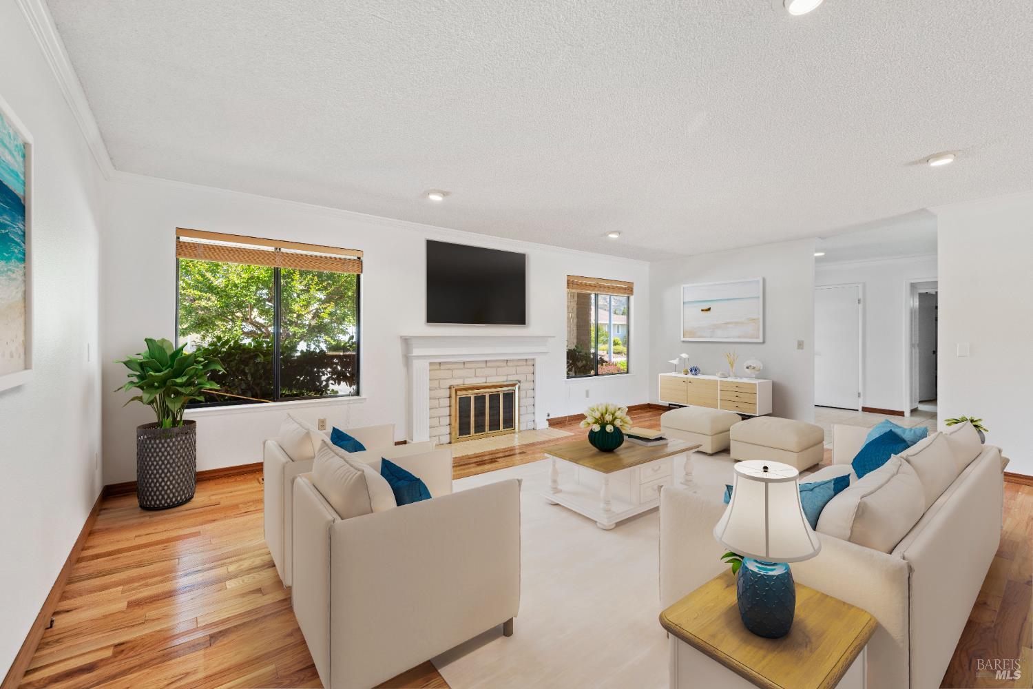 Detail Gallery Image 6 of 48 For 8819 Hood Mountain Way, Santa Rosa,  CA 95409 - 3 Beds | 2 Baths