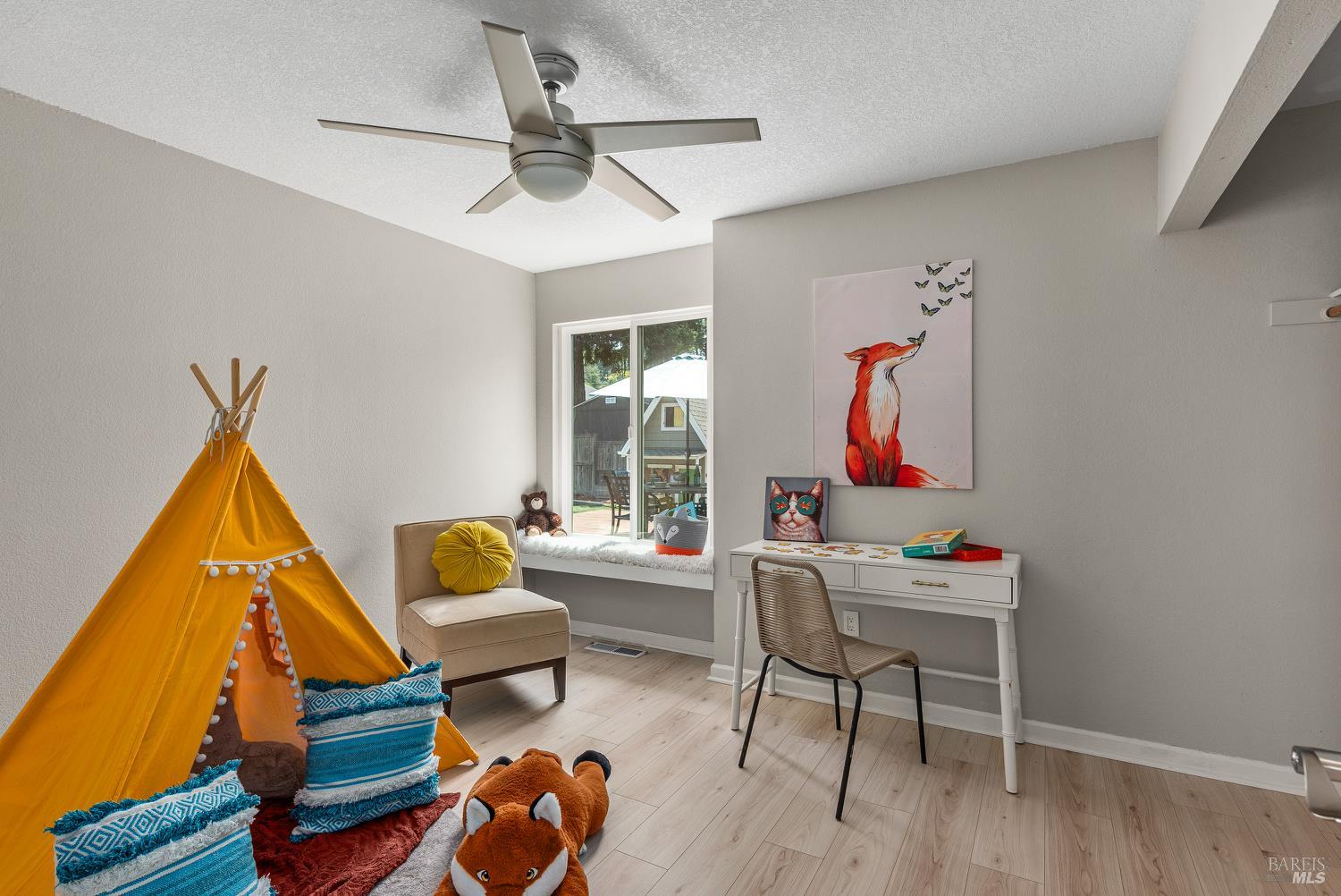 Detail Gallery Image 14 of 26 For 5330 Arnica Way, Santa Rosa,  CA 95403 - 4 Beds | 2 Baths