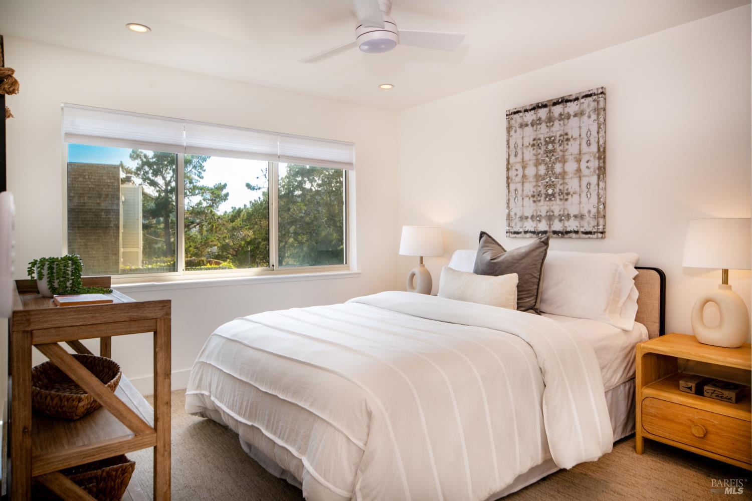 Detail Gallery Image 29 of 67 For 89 Mariner Green Dr, Corte Madera,  CA 94925 - 4 Beds | 2/1 Baths
