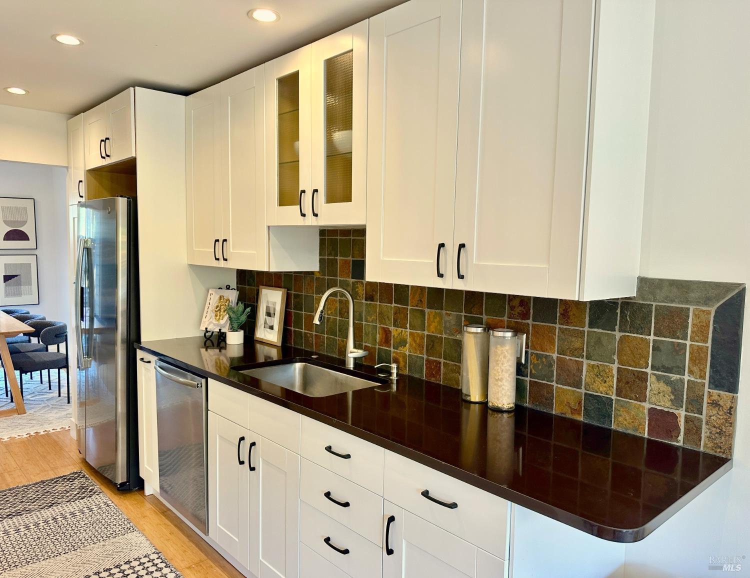 Detail Gallery Image 5 of 67 For 89 Mariner Green Dr, Corte Madera,  CA 94925 - 4 Beds | 2/1 Baths