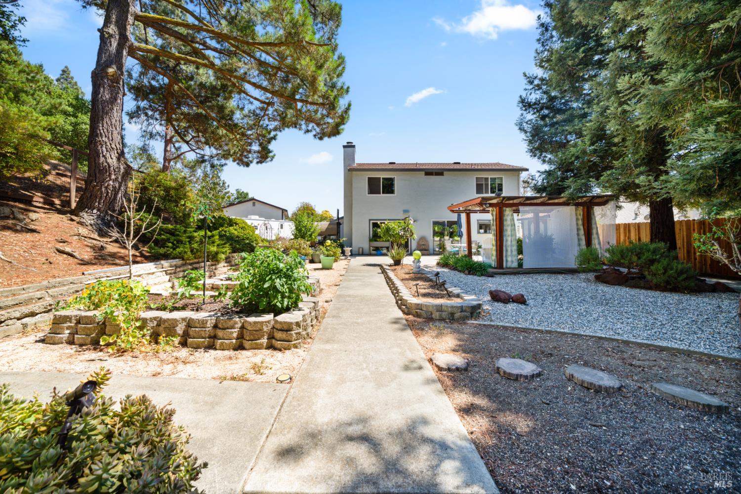 Detail Gallery Image 42 of 52 For 124 Hydrangea Ct, Vallejo,  CA 94591 - 4 Beds | 2/1 Baths