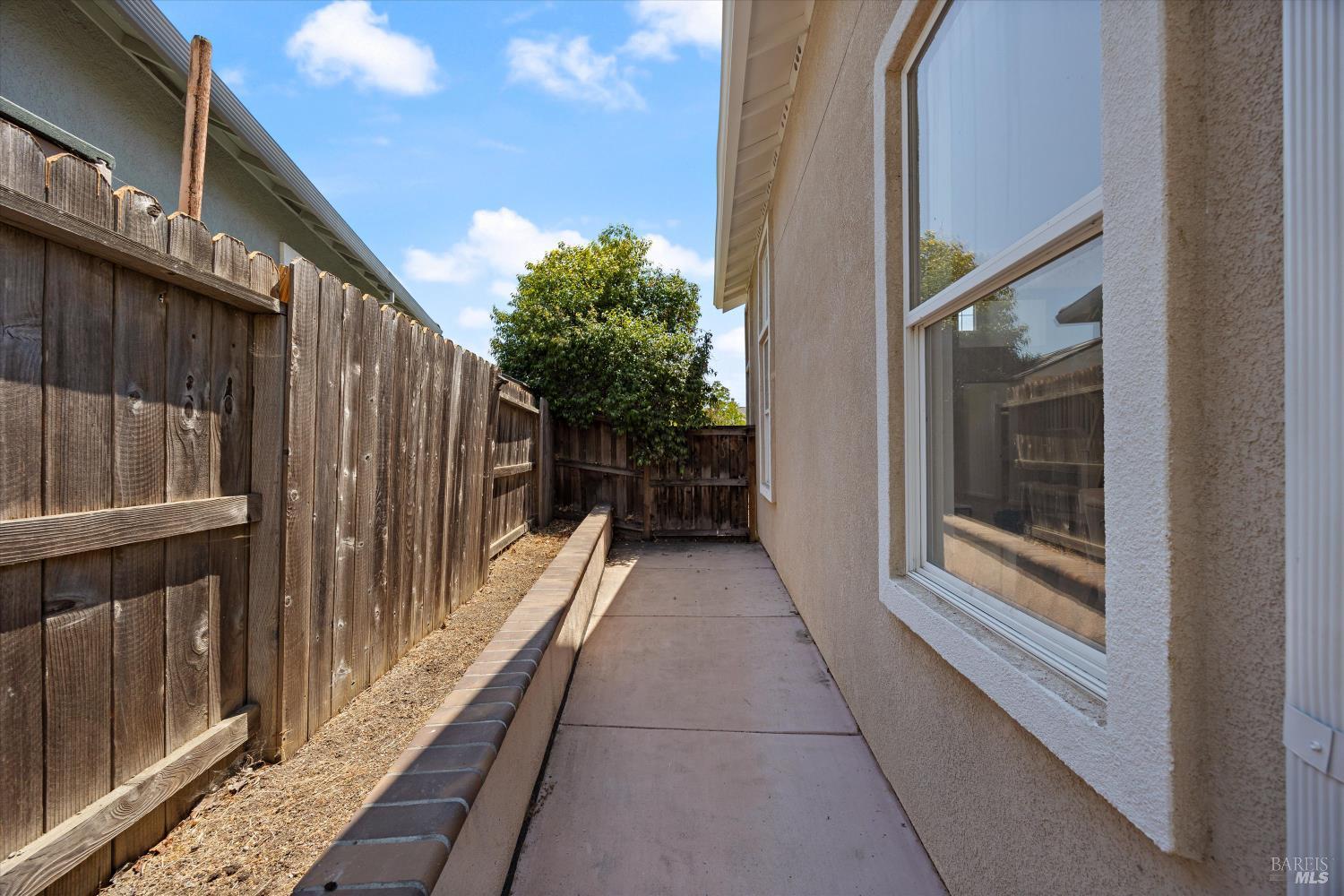 Detail Gallery Image 49 of 56 For 6243 Pebble Beach Dr, Vallejo,  CA 94591 - 4 Beds | 3 Baths