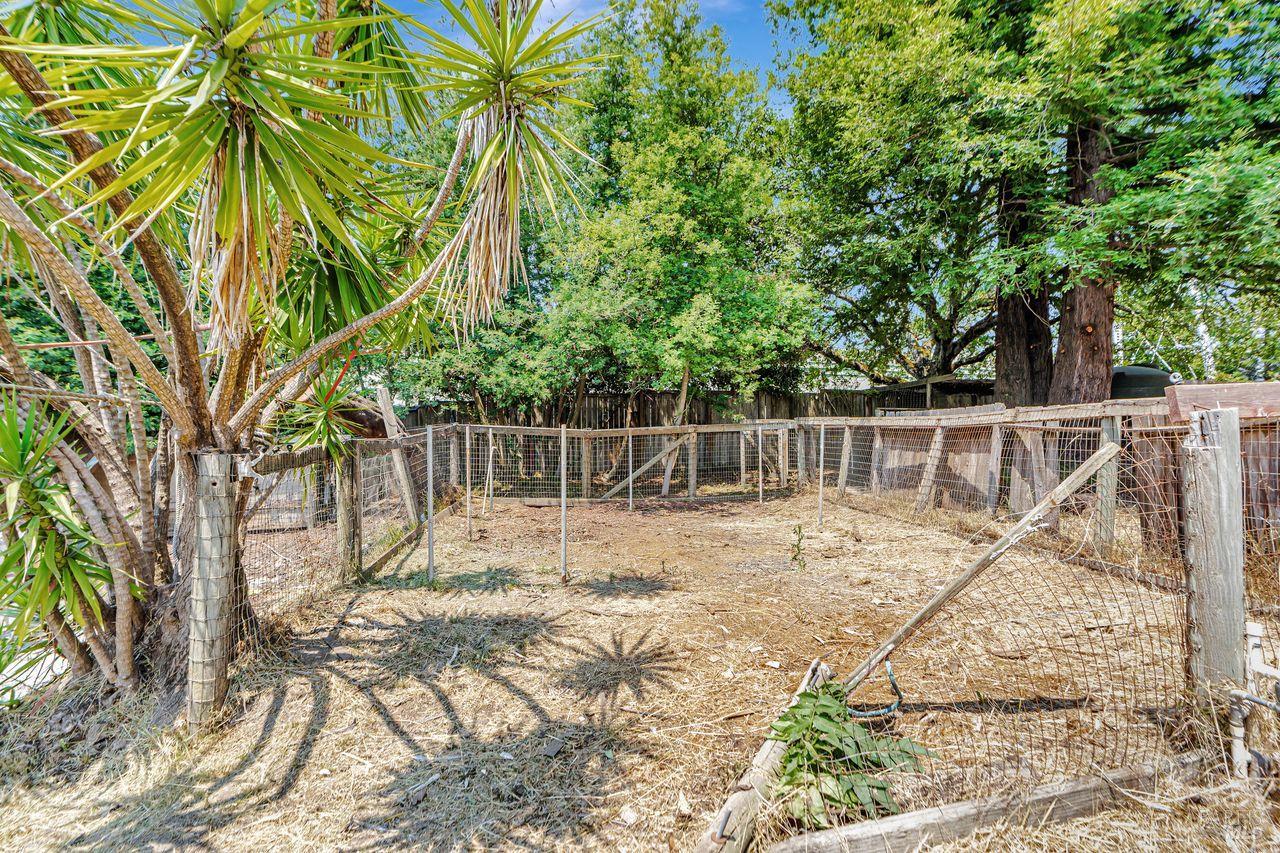 Detail Gallery Image 34 of 43 For 2690 Meier Rd, Sebastopol,  CA 95472 - 2 Beds | 1/1 Baths