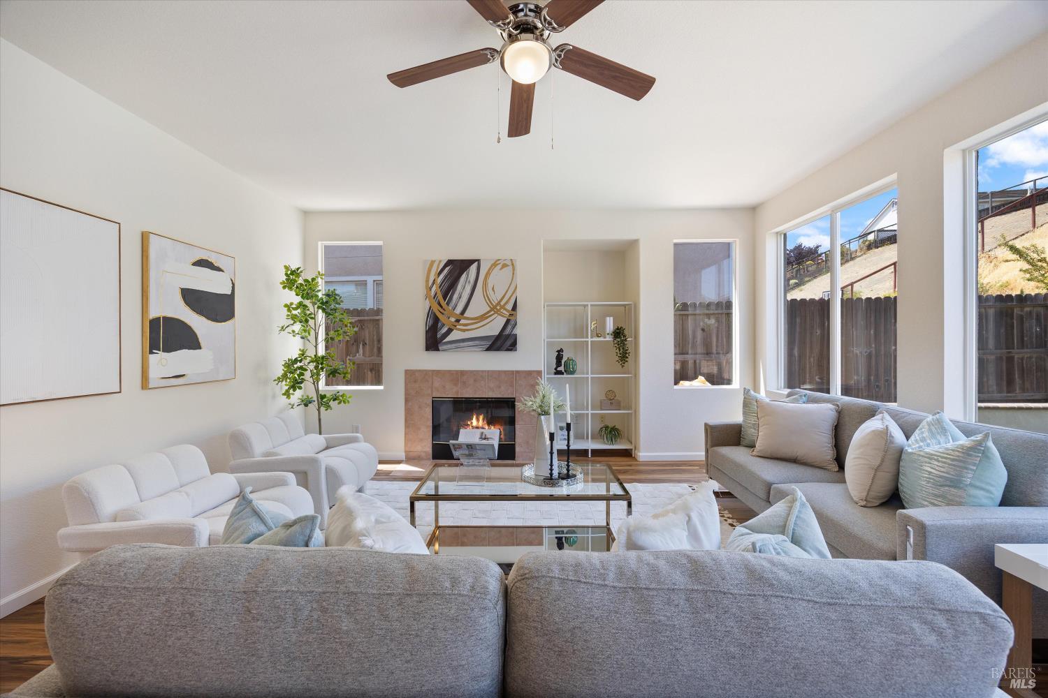 Detail Gallery Image 18 of 56 For 6243 Pebble Beach Dr, Vallejo,  CA 94591 - 4 Beds | 3 Baths