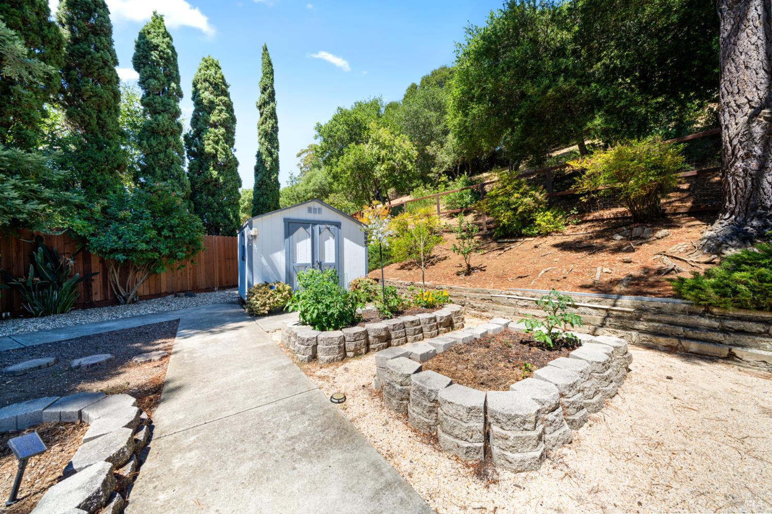 Detail Gallery Image 41 of 52 For 124 Hydrangea Ct, Vallejo,  CA 94591 - 4 Beds | 2/1 Baths