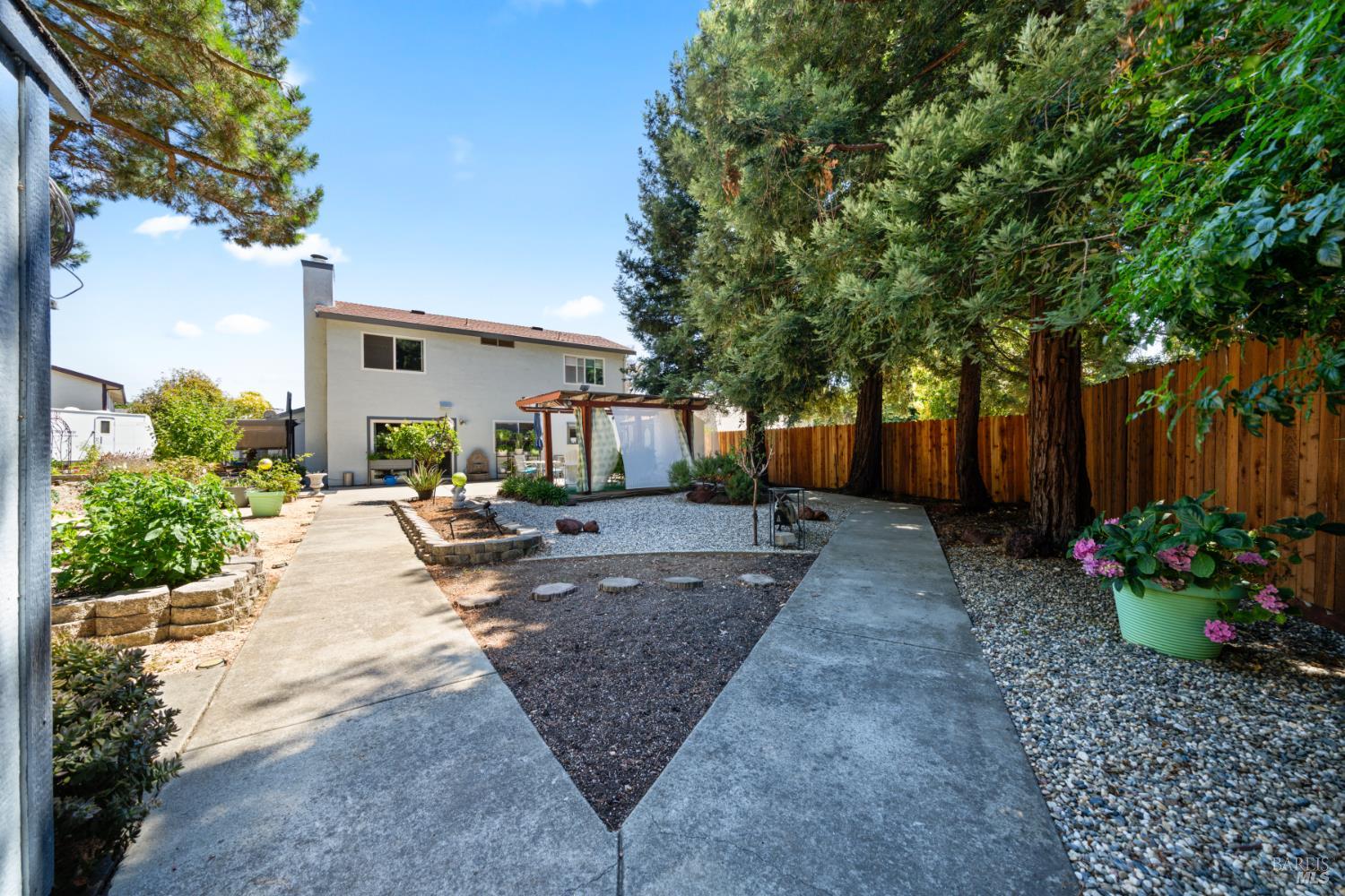 Detail Gallery Image 43 of 52 For 124 Hydrangea Ct, Vallejo,  CA 94591 - 4 Beds | 2/1 Baths