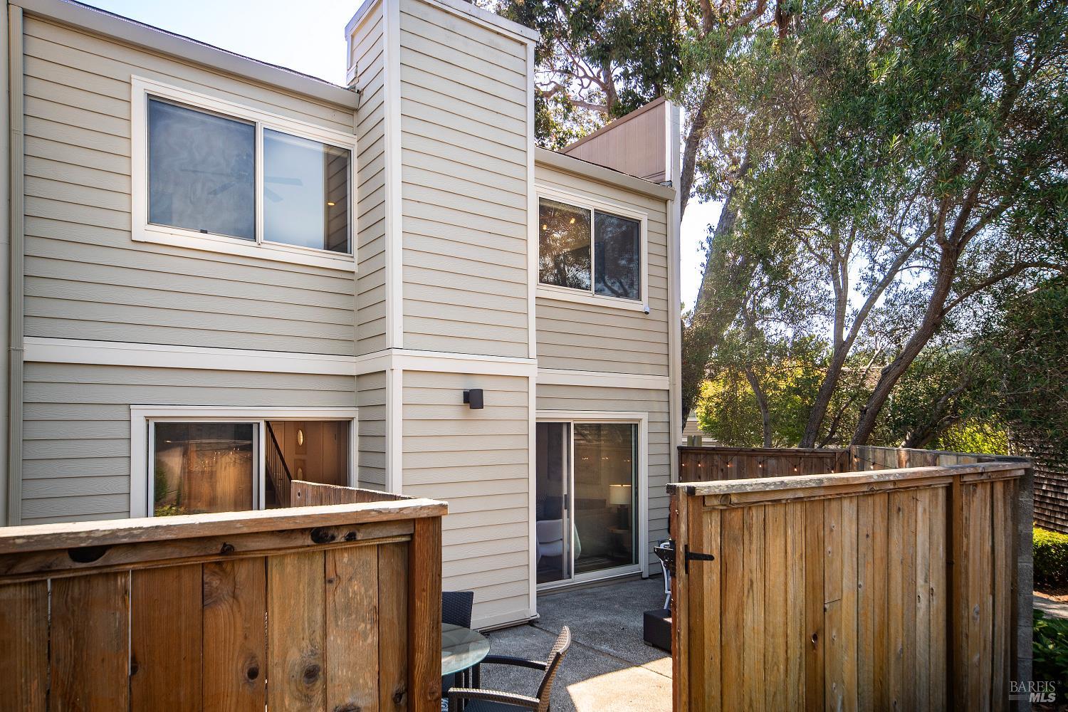 Detail Gallery Image 65 of 67 For 89 Mariner Green Dr, Corte Madera,  CA 94925 - 4 Beds | 2/1 Baths